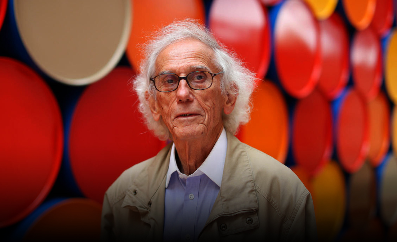 Christo, a popular landmark wrapping artist, died at 84