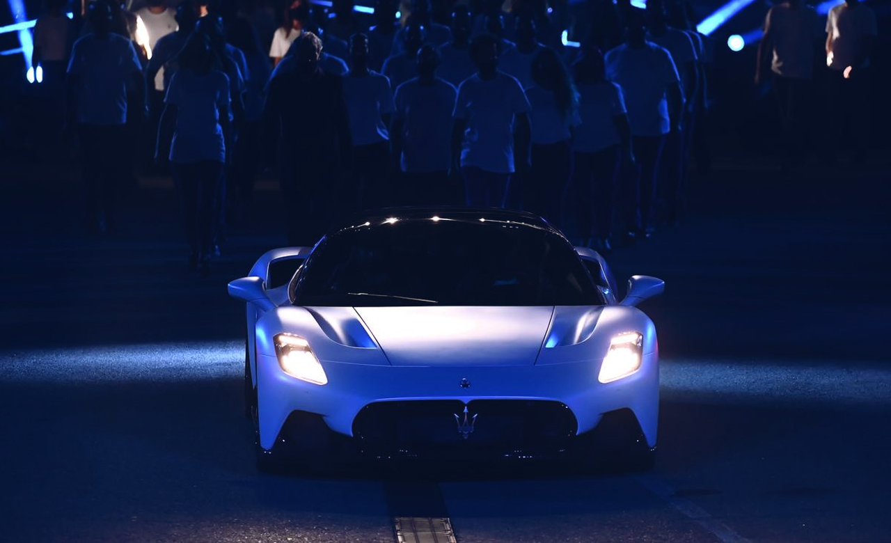 Maserati uncovers its first supercar MC20 after fifteen years