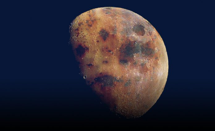 The Earth is converting the moon into rust 1